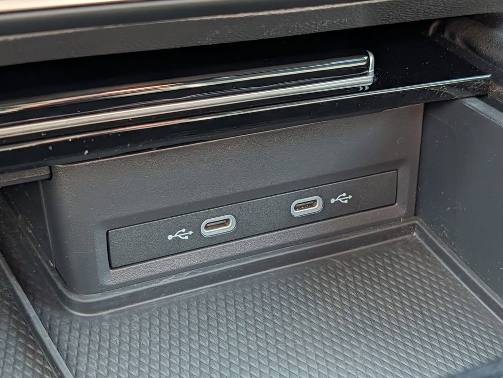 Used 2025 Volkswagen Atlas SE AWD/4WD image 45