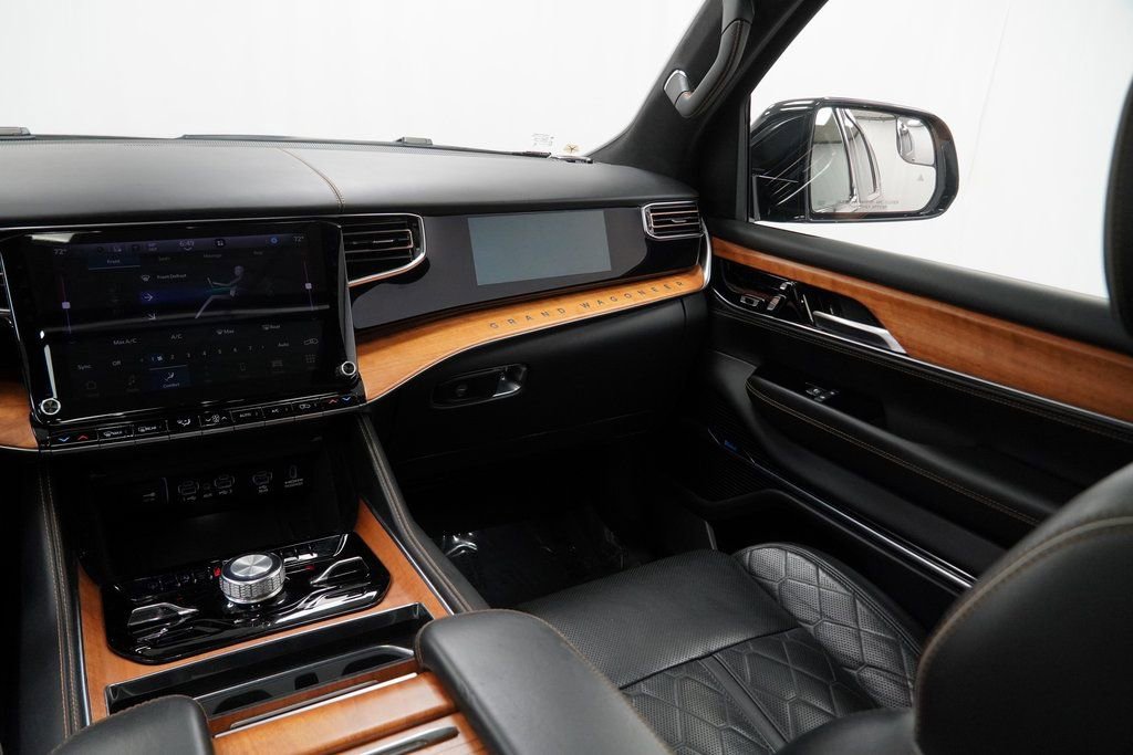 Certified 2024 Jeep Grand Wagoneer Series III w/ Rear Seat Video Group 1 image 31