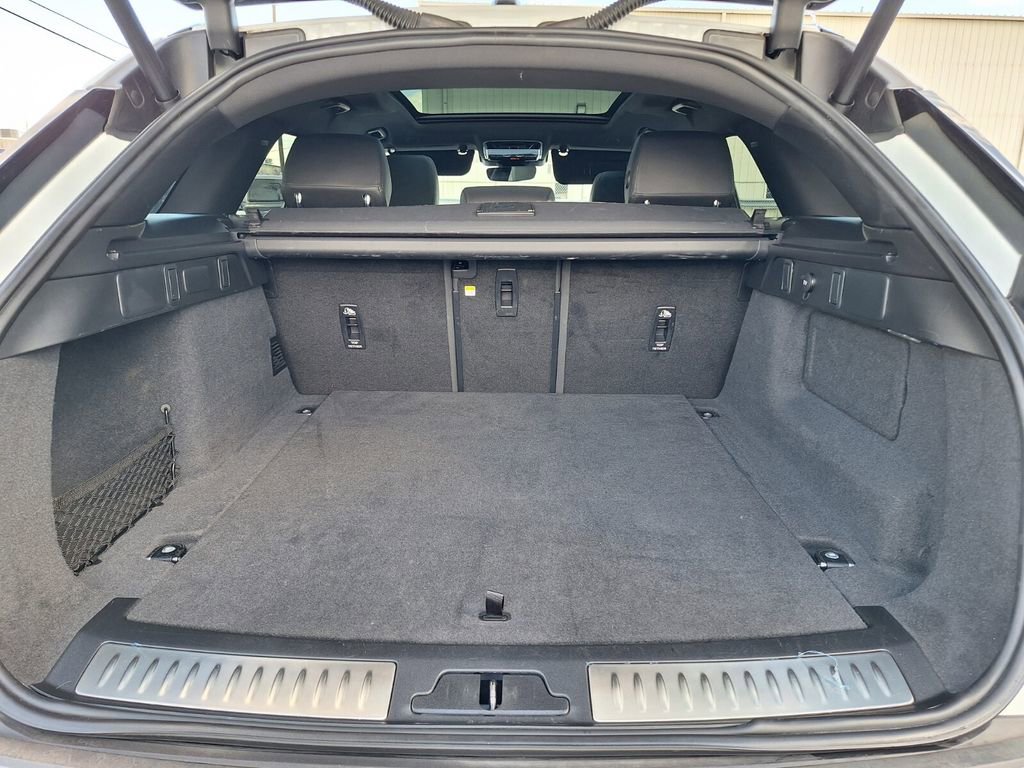 Used 2025 Land Rover Range Rover Velar Dynamic SE image 27