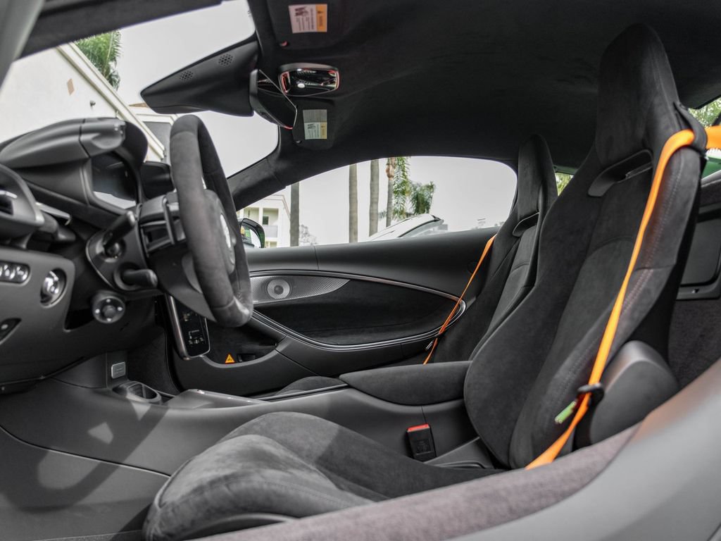 New 2026 McLaren Artura RWD image 24