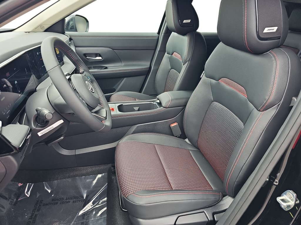 New 2027 Nissan Kicks SR w/ SR Premium Package FWD image 15