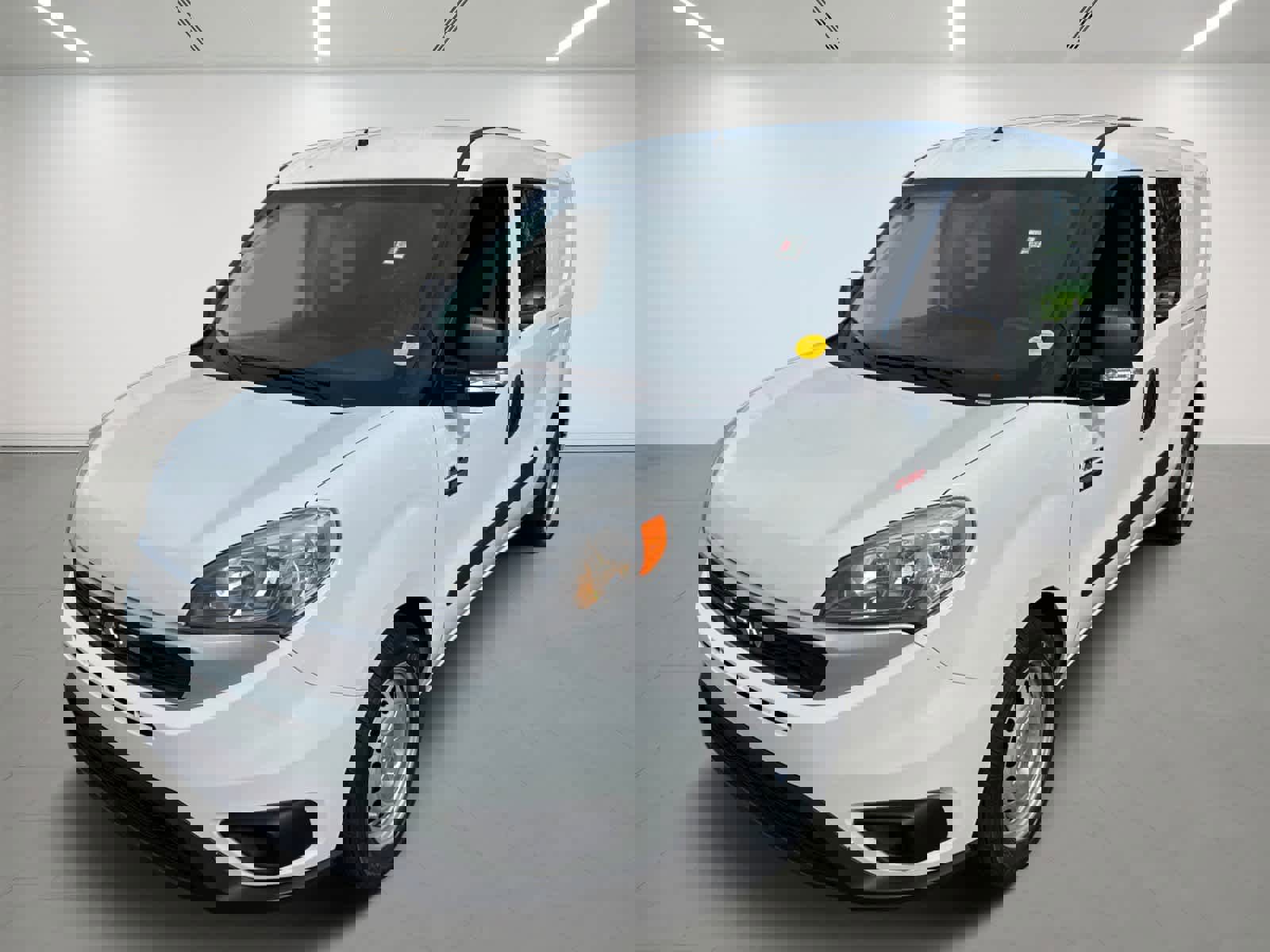 Used 2022 RAM ProMaster City Tradesman image 2