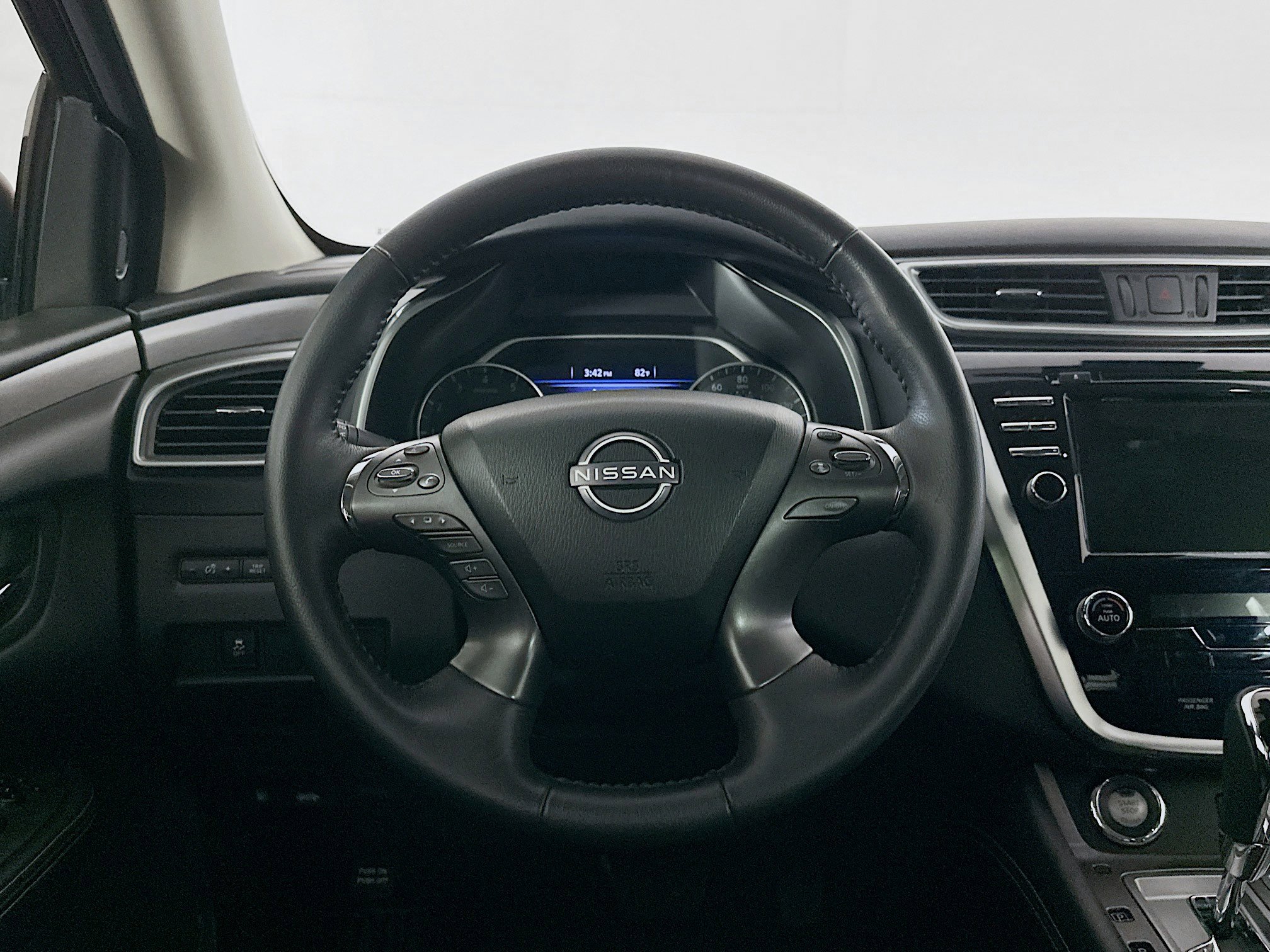 Used 2023 Nissan Murano SV w/ SV Midnight Edition Package image 18