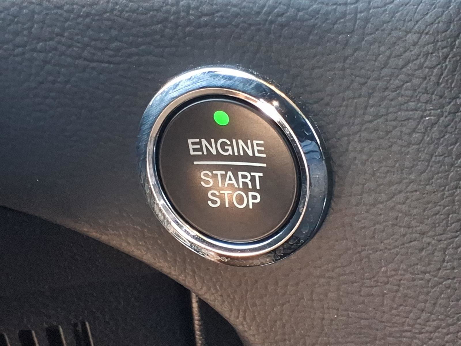 Used 2024 Ford Edge SE image 31