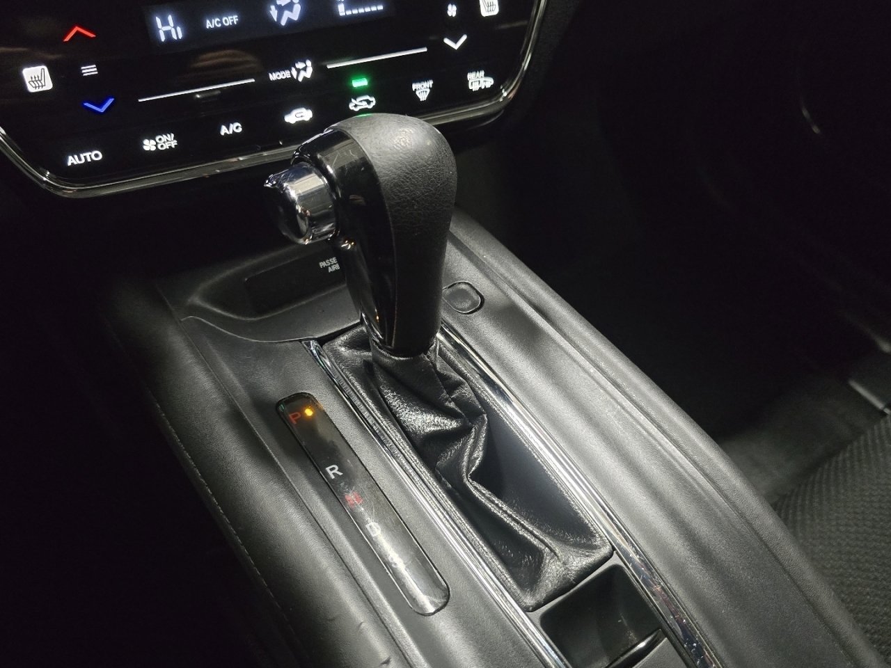 Used 2018 Honda HR-V EX image 29