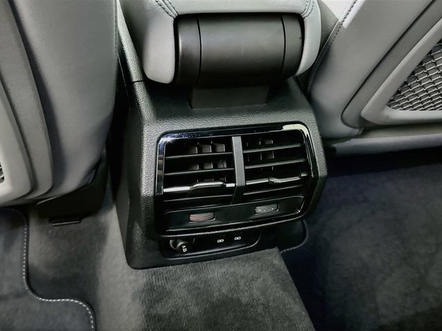 Used 2023 Audi Q3 2.0T Premium w/ Black Optic Sport Package AWD/4WD image 25