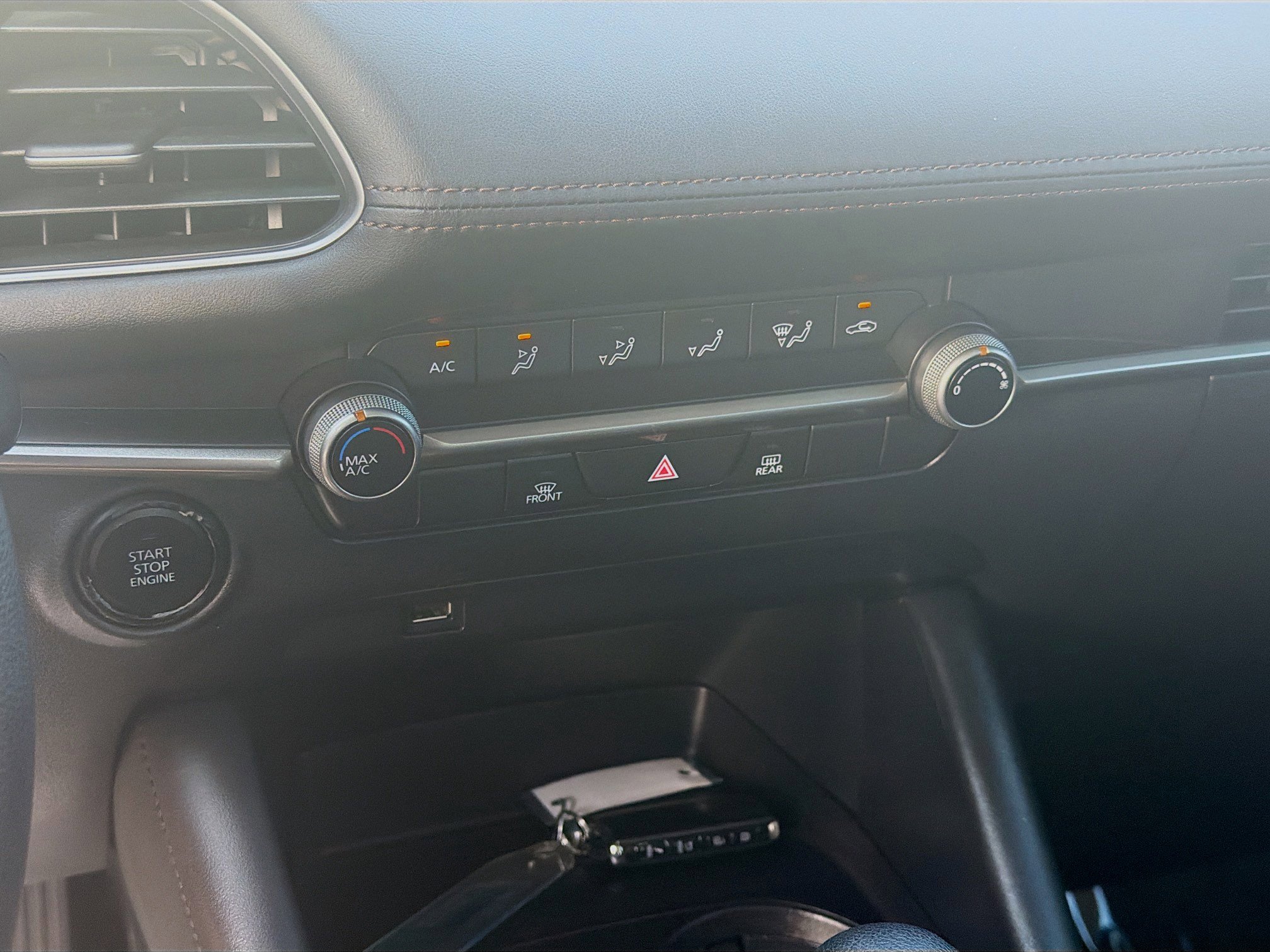 Used 2021 MAZDA MAZDA3 s FWD image 14
