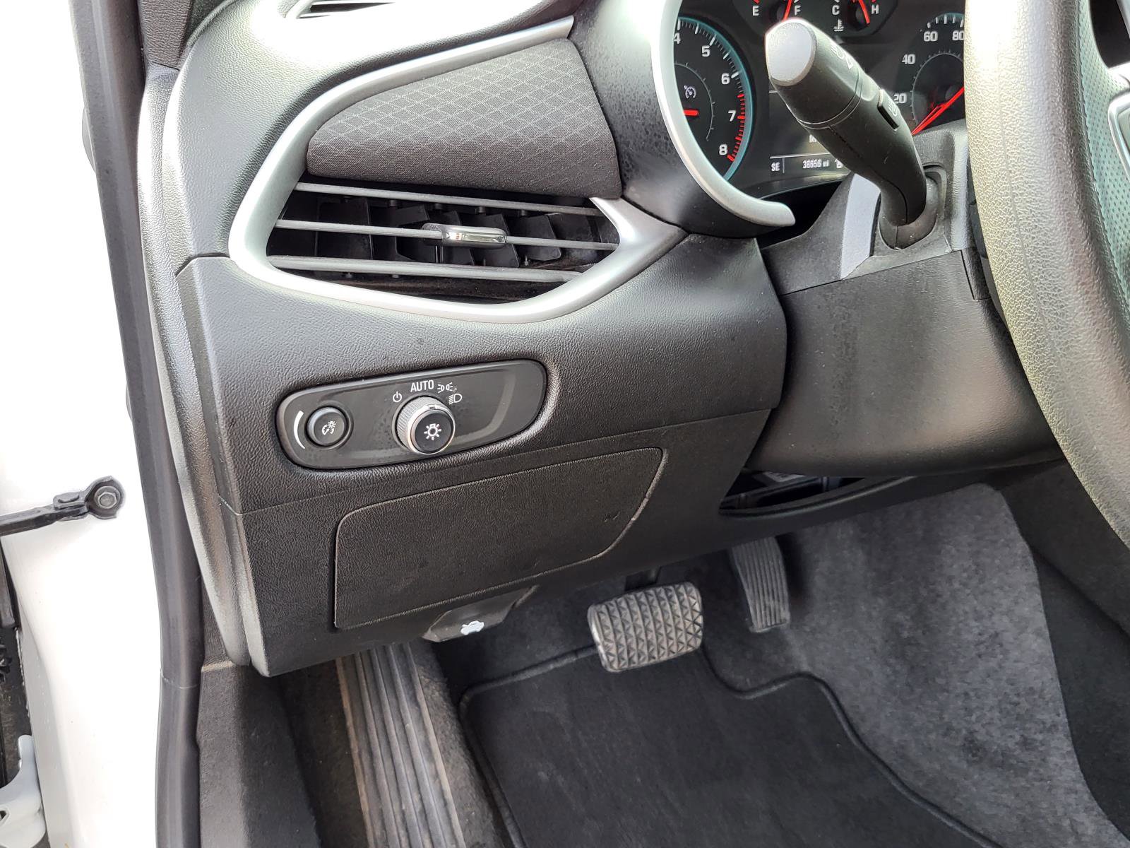 Used 2024 Chevrolet Malibu LT image 18