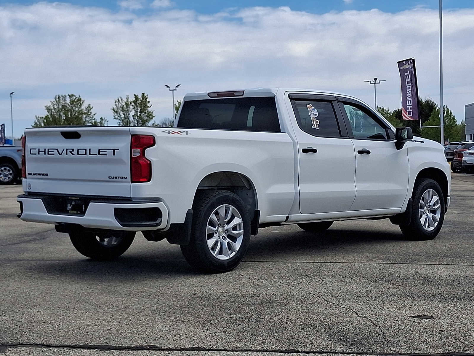 Used 2021 Chevrolet Silverado 1500 Custom w/ LPO, Dark Essentials Package AWD/4WD image 7