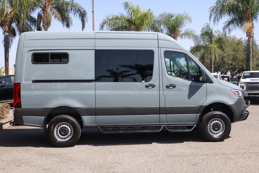Used 2023 Mercedes-Benz Sprinter 2500 image 10