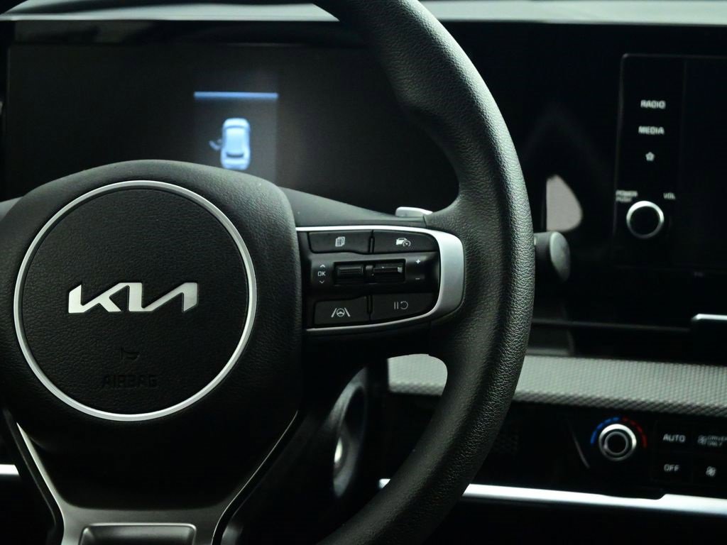 Certified 2024 Kia Sportage LX image 12