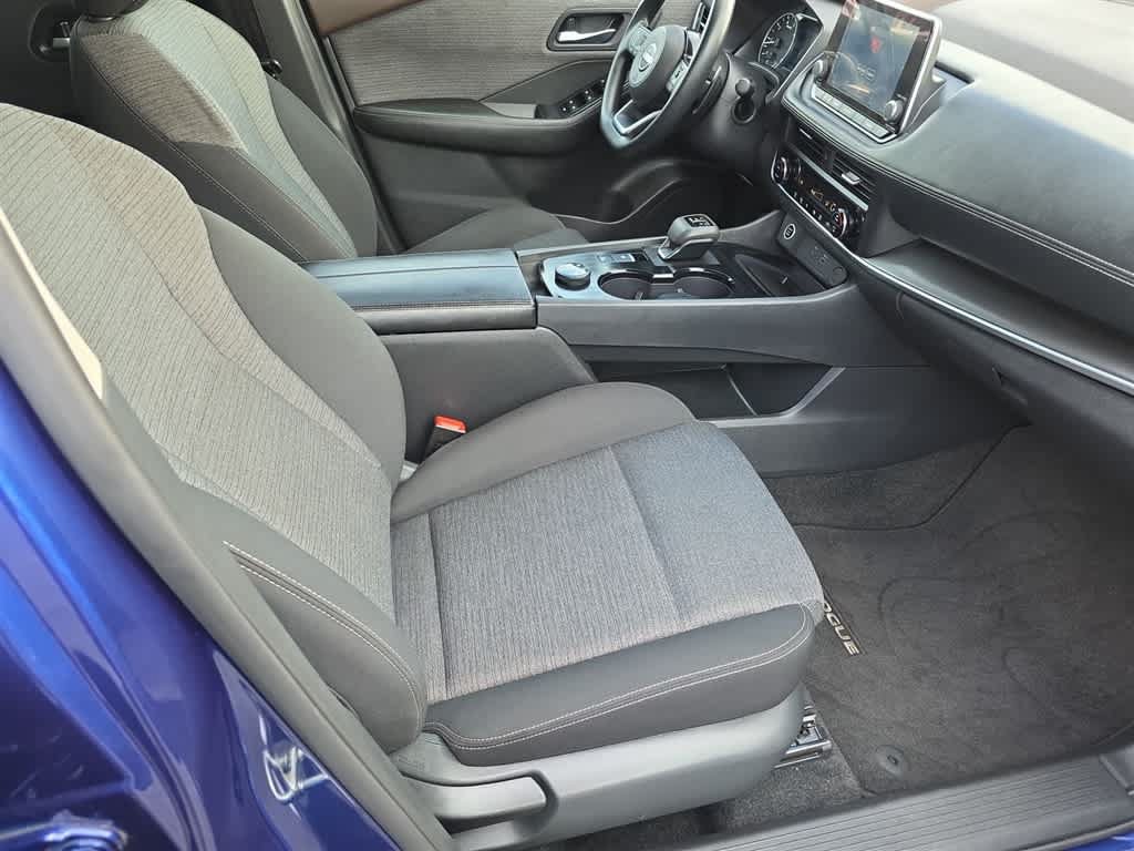 Used 2023 Nissan Rogue SV AWD/4WD image 10