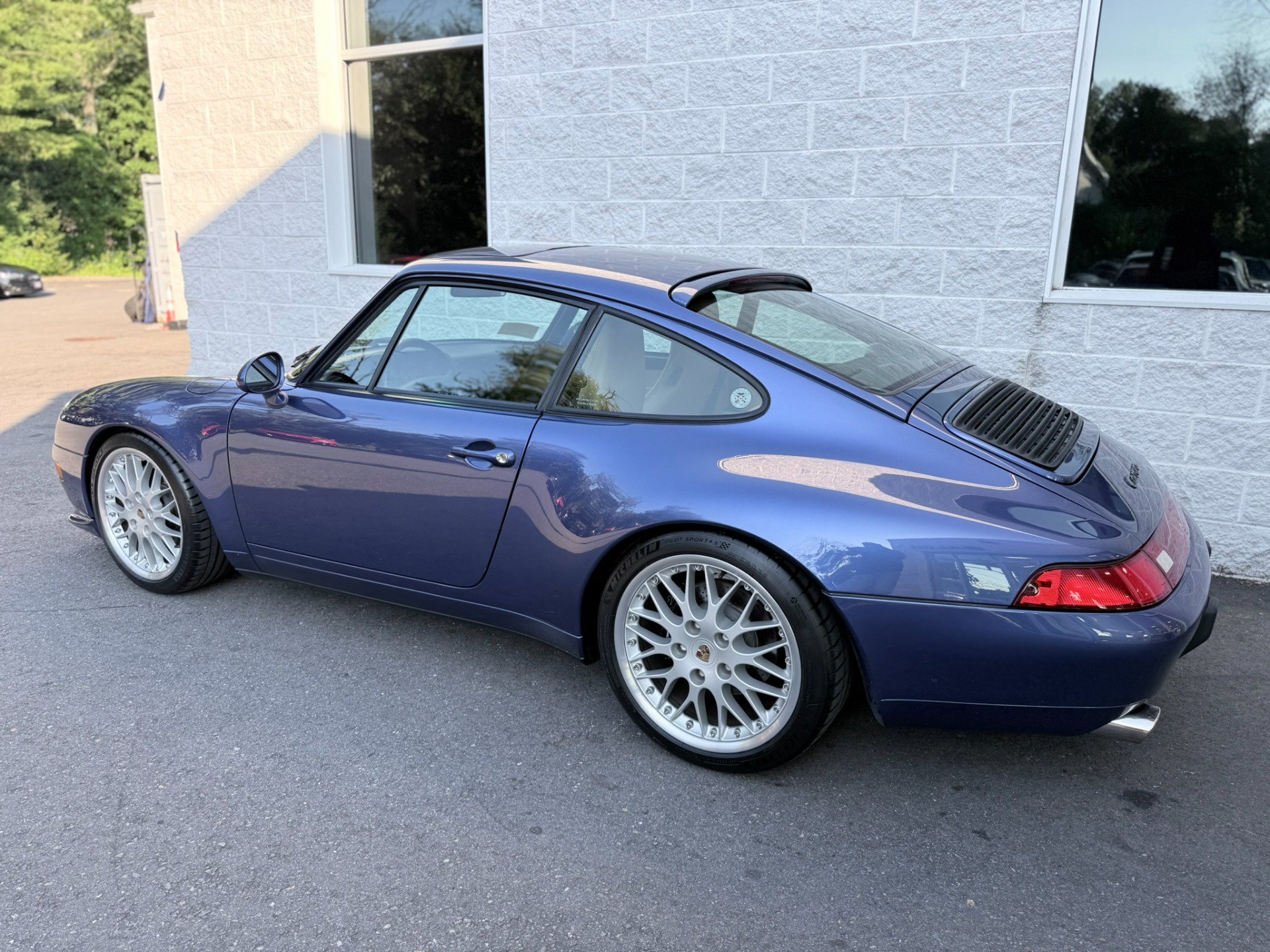 Used 1997 Porsche 911 Carrera RWD image 5