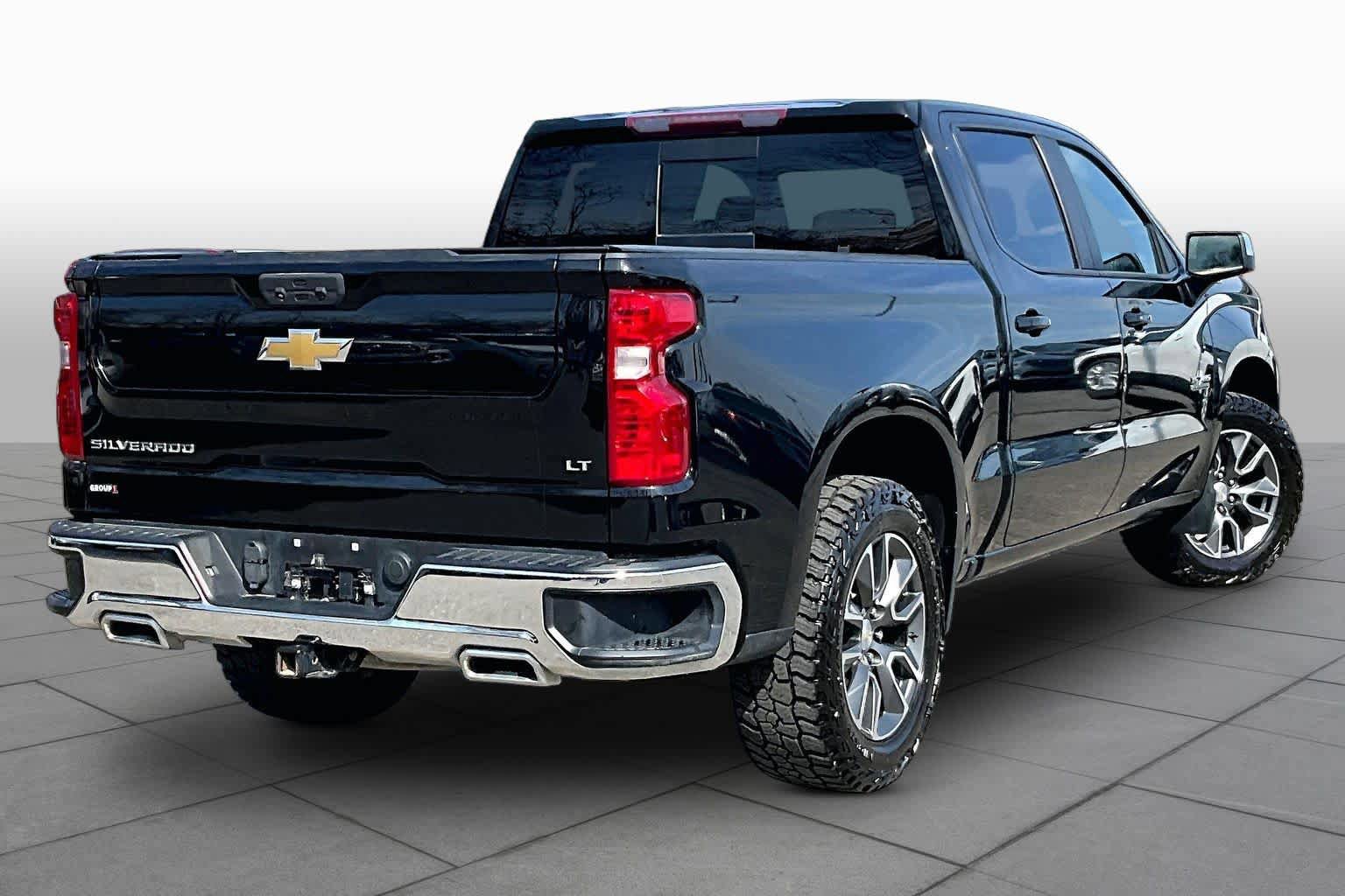Used 2022 Chevrolet Silverado 1500 LT AWD/4WD image 13
