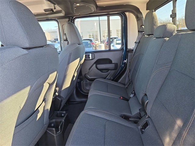 Used 2025 Jeep Gladiator Sport image 26