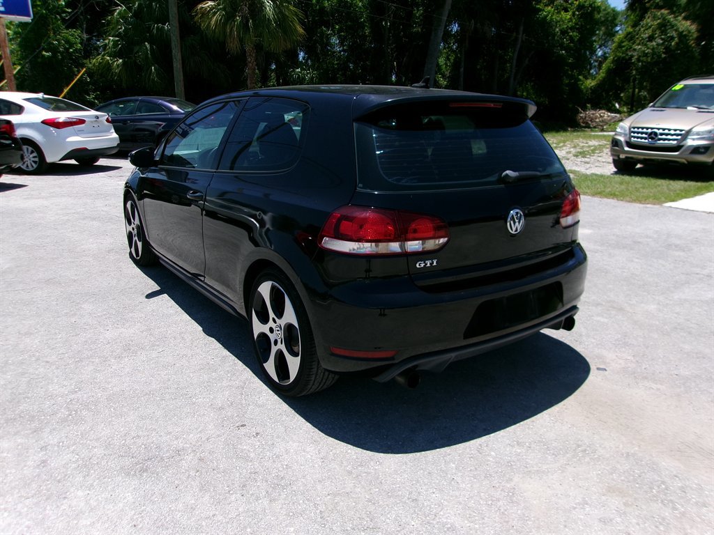 Used 2011 Volkswagen GTI 2-Door FWD image 12