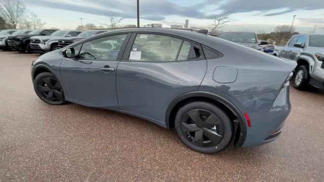 New 2026 Toyota Prius Plug-In Hybrid FWD image 4