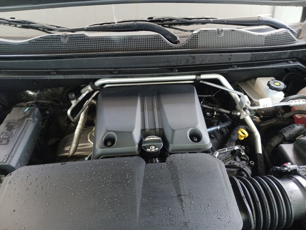 Used 2024 Chevrolet Colorado ZR2 w/ Technology Package image 14