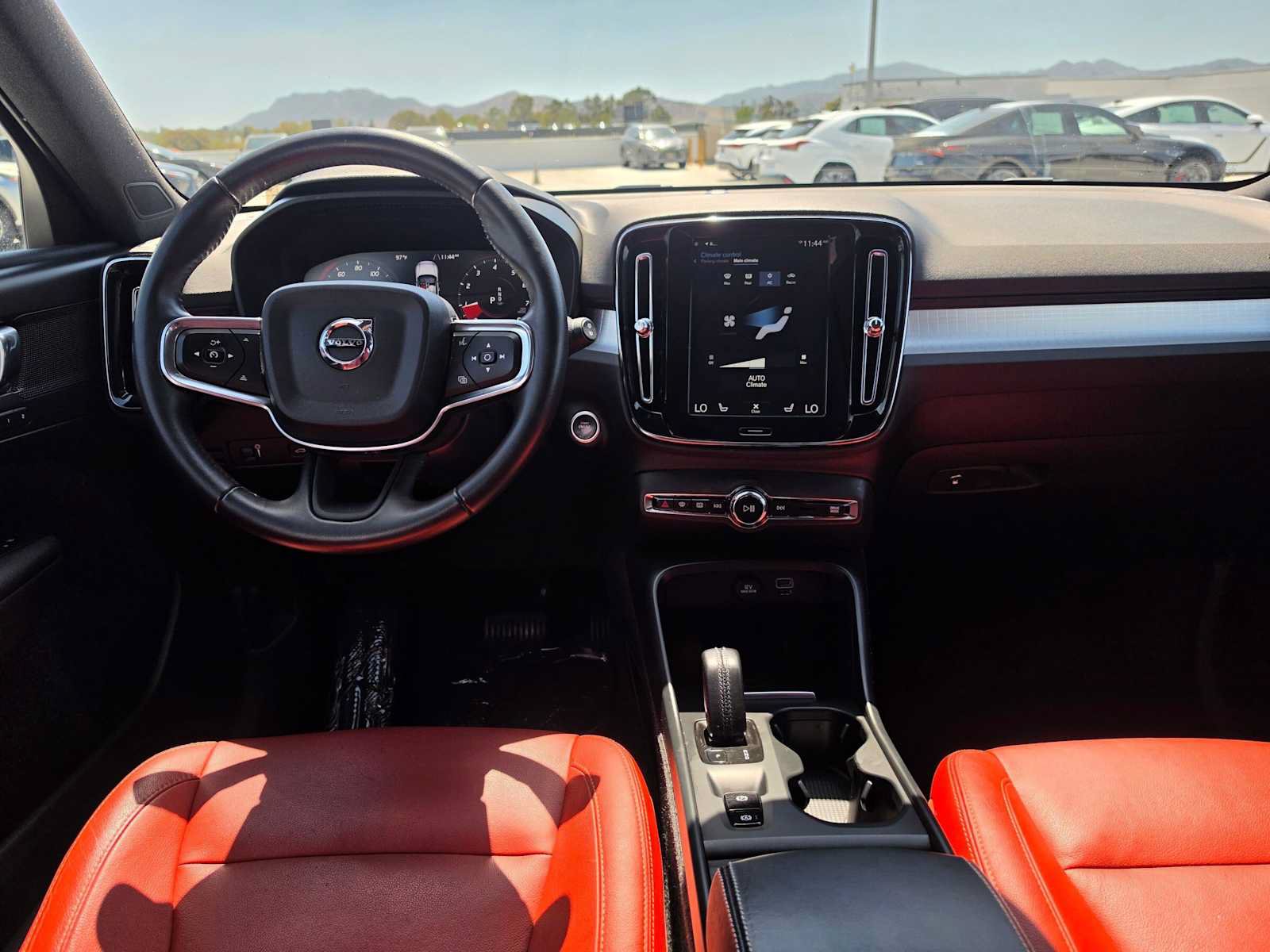 Used 2019 Volvo XC40 T5 Momentum AWD/4WD image 18