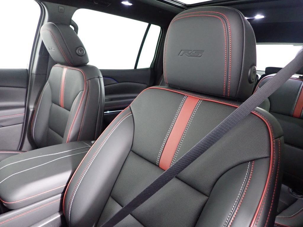 New 2027 Chevrolet Traverse RS w/ LPO, Floor Liner Package AWD/4WD image 25