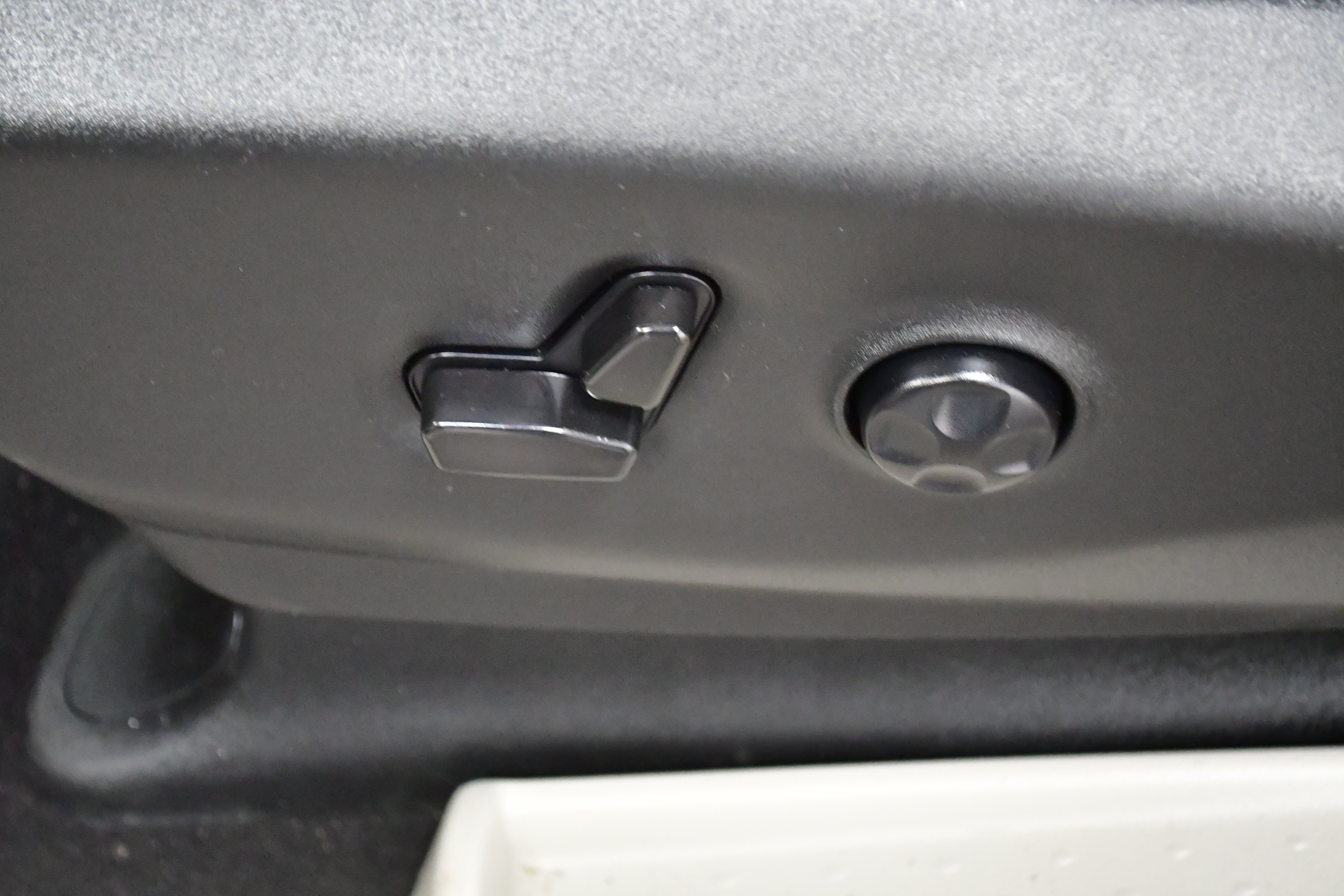 Used 2023 Chrysler Pacifica Touring-L FWD image 15