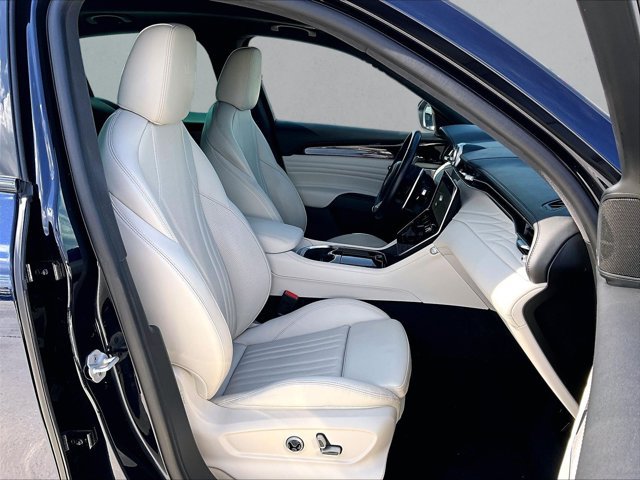 Used 2023 Maserati Grecale Modena AWD/4WD image 9