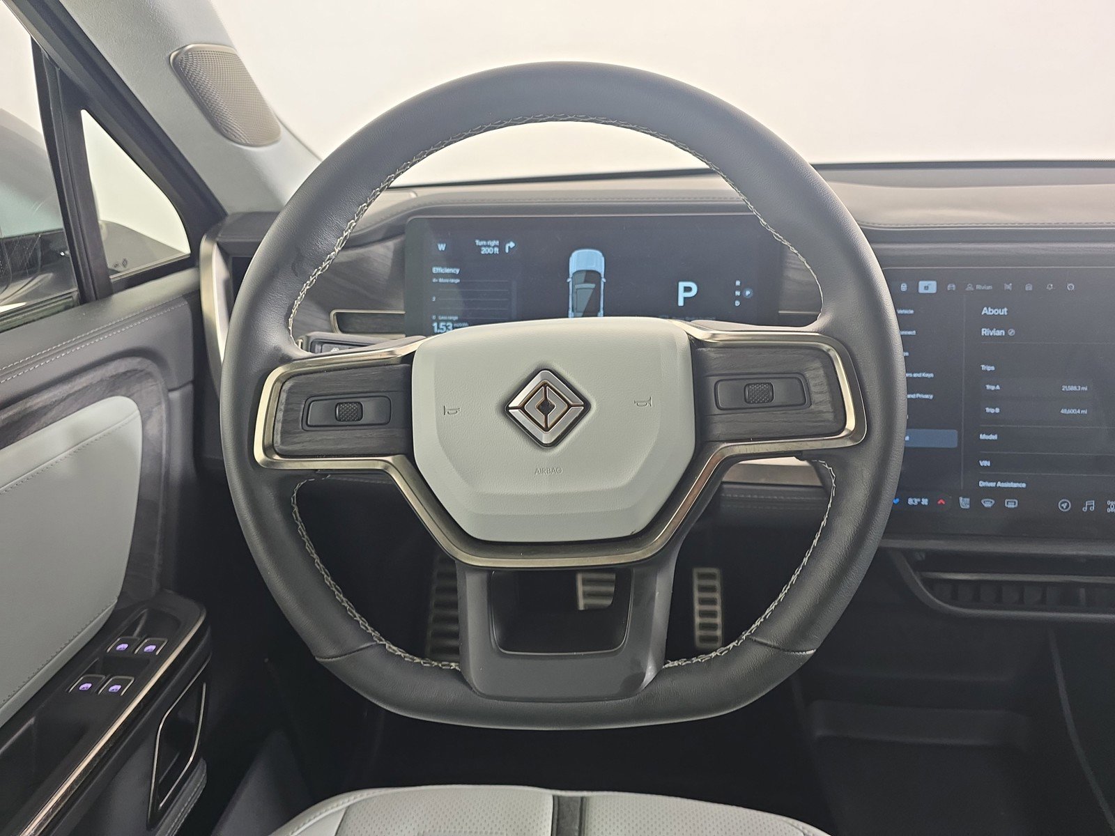 Used 2023 Rivian R1S Launch Edition image 28