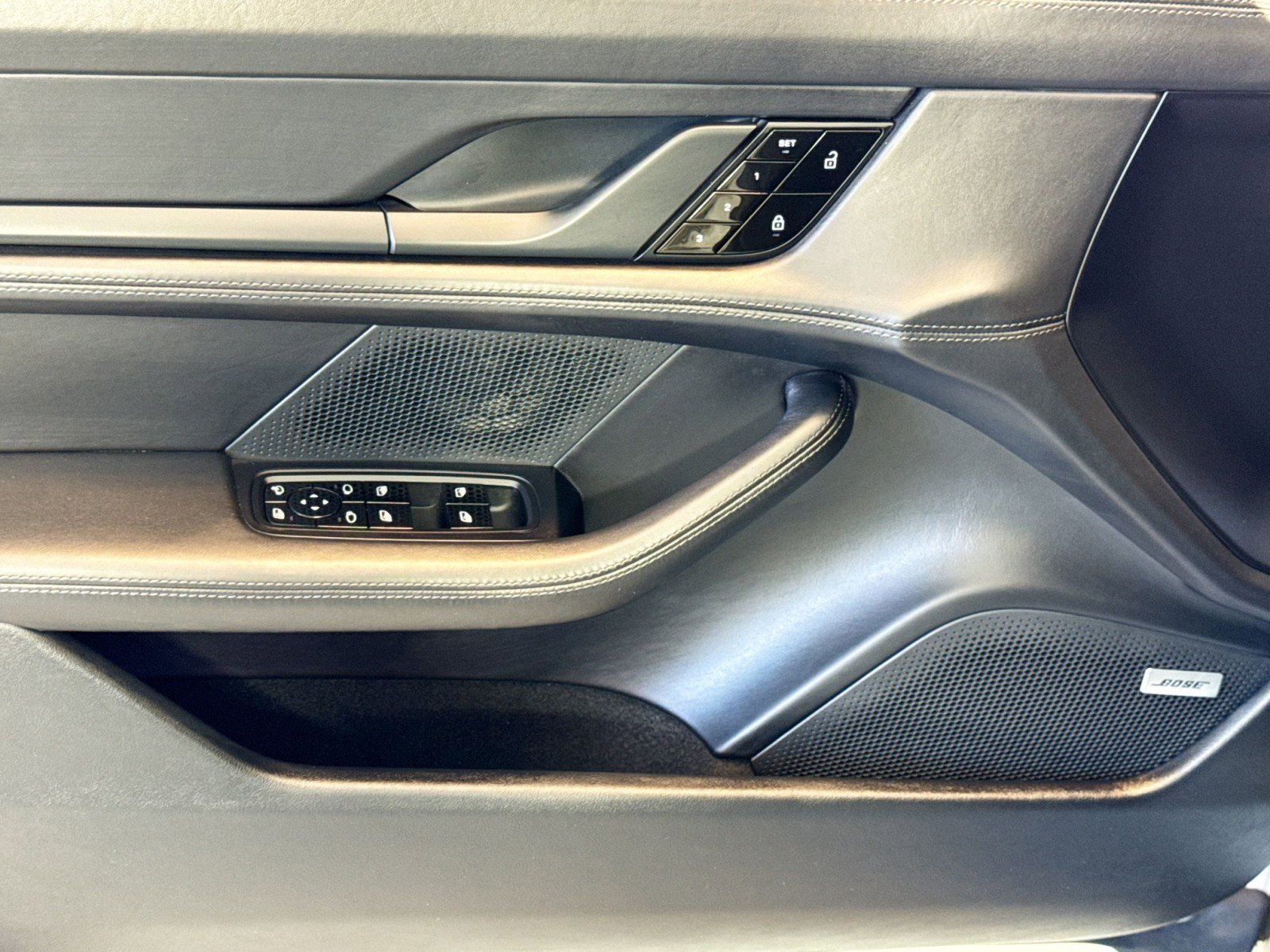 Certified 2021 Porsche Taycan Turbo image 11