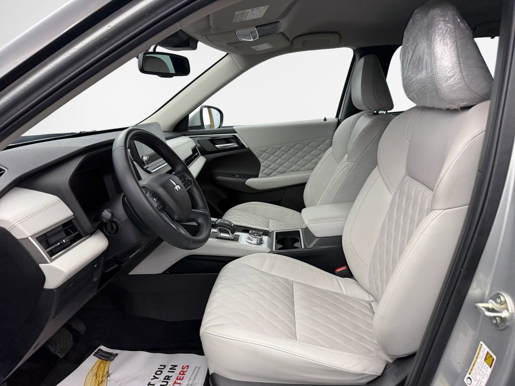 Used 2023 Mitsubishi Outlander SEL image 12