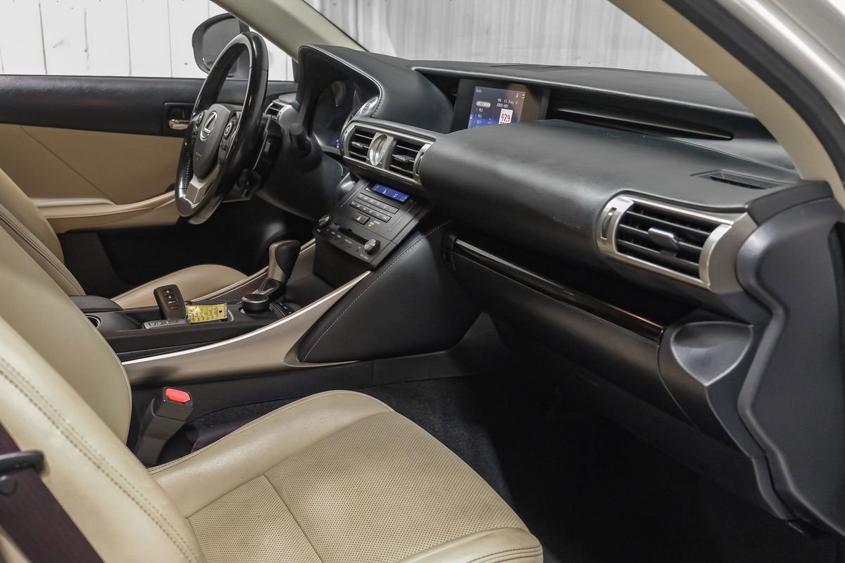 Used 2016 Lexus IS 200t RWD image 8