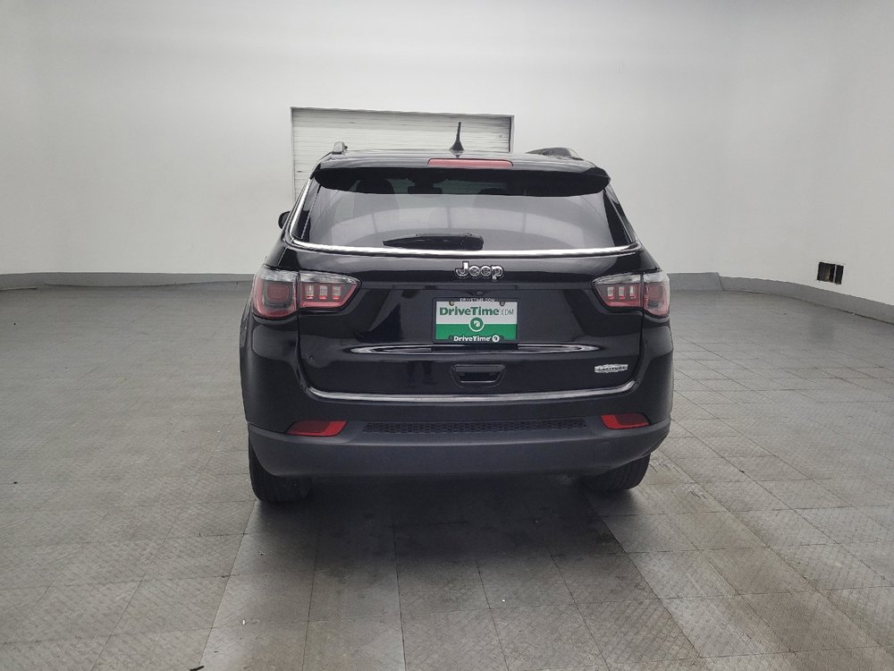 Used 2019 Jeep Compass Latitude FWD image 6
