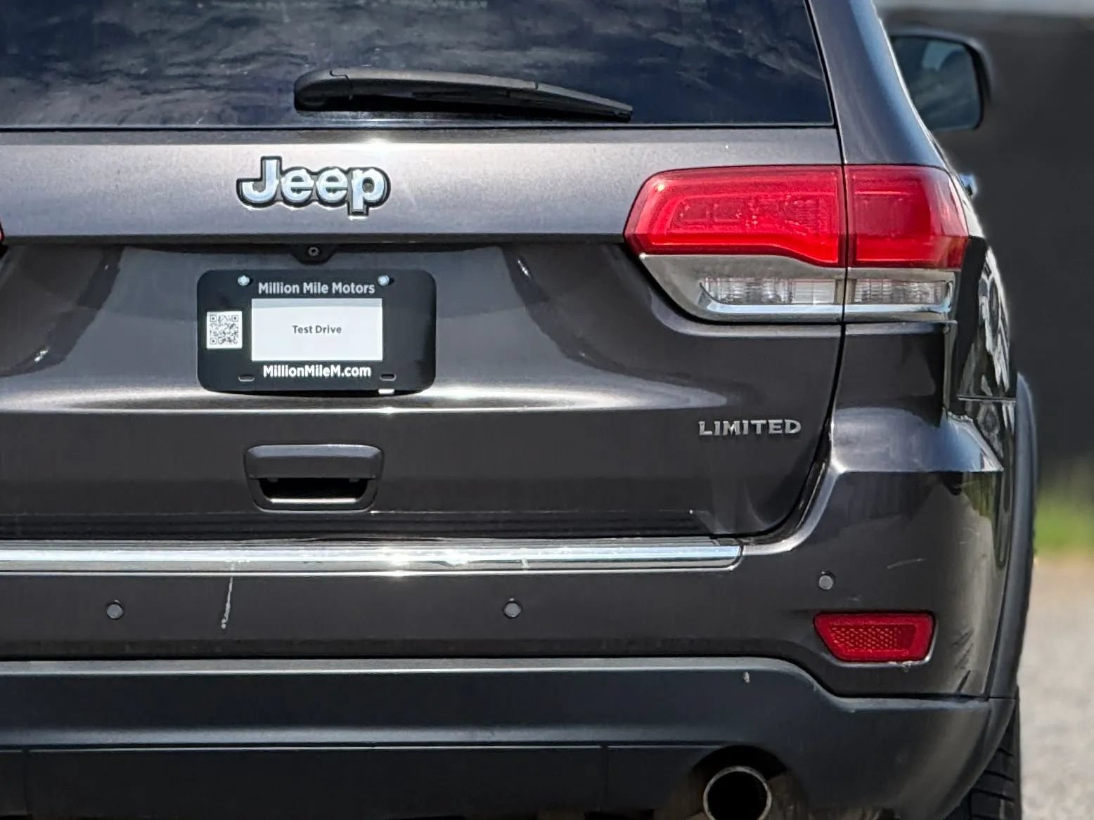 Used 2015 Jeep Grand Cherokee Limited AWD/4WD image 14