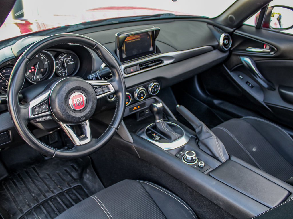 Used 2019 FIAT 124 Spider Classica RWD image 18