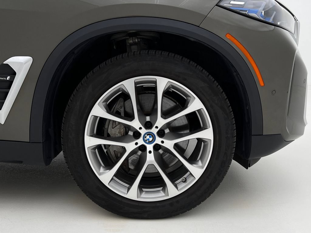 Used 2024 BMW X5 xDrive50e w/ Premium Package AWD/4WD image 30