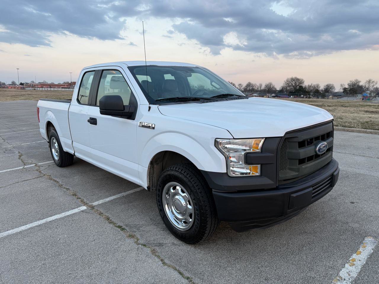 Used 2015 Ford F150 XL image 2