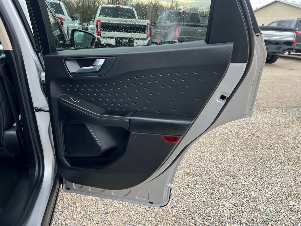 Used 2020 Ford Escape SEL image 18