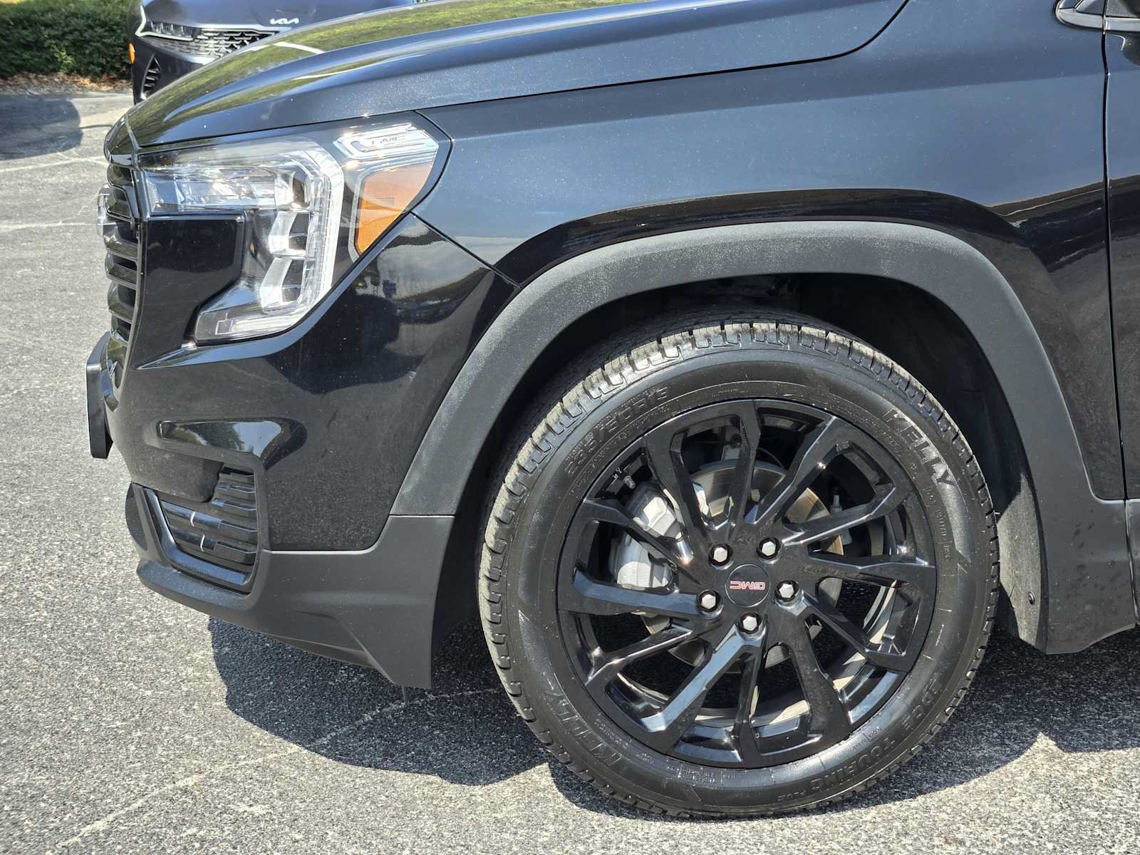 Certified 2023 GMC Terrain SLE w/ Driver Convenience Package FWD image 8