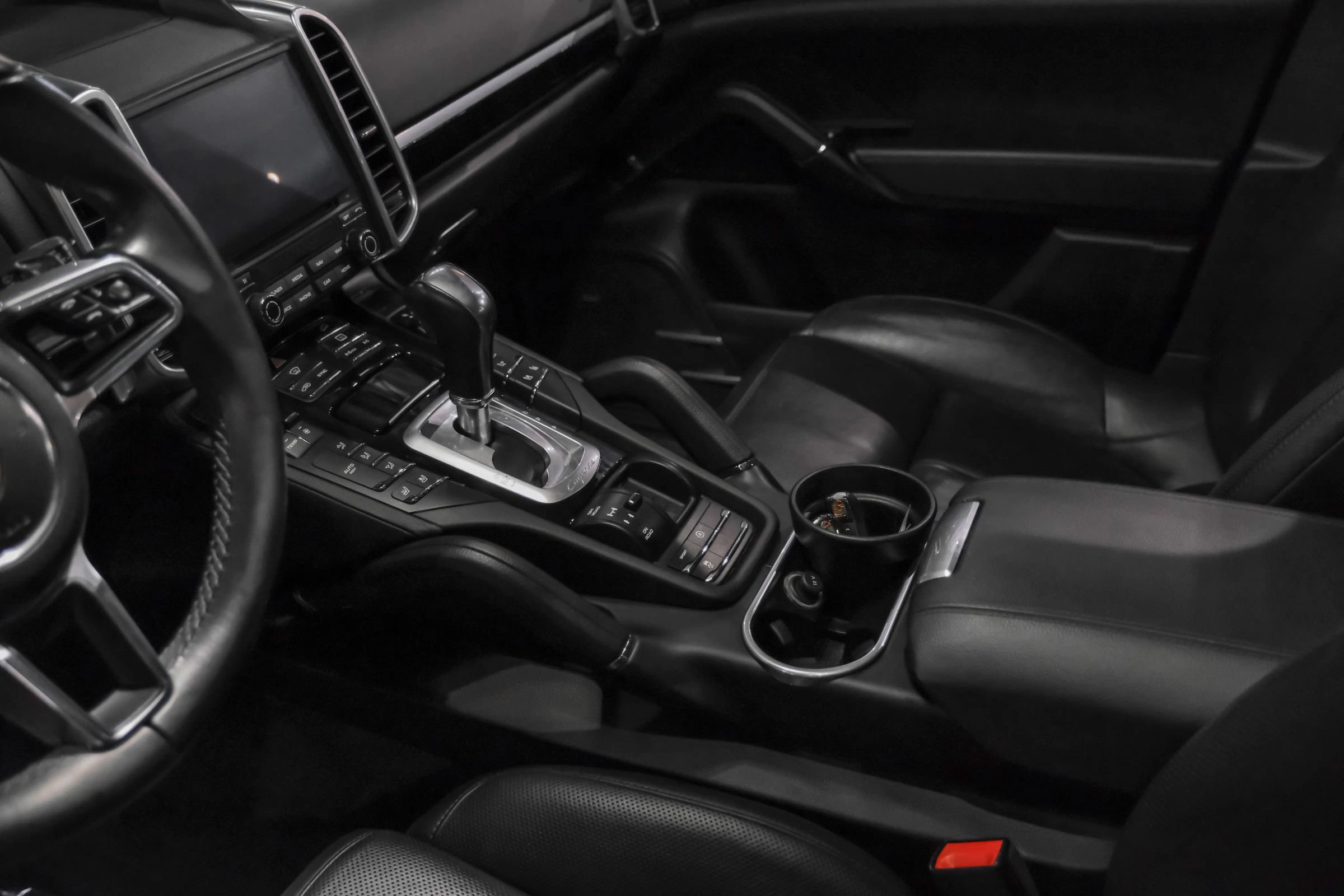 Used 2018 Porsche Cayenne AWD/4WD image 20