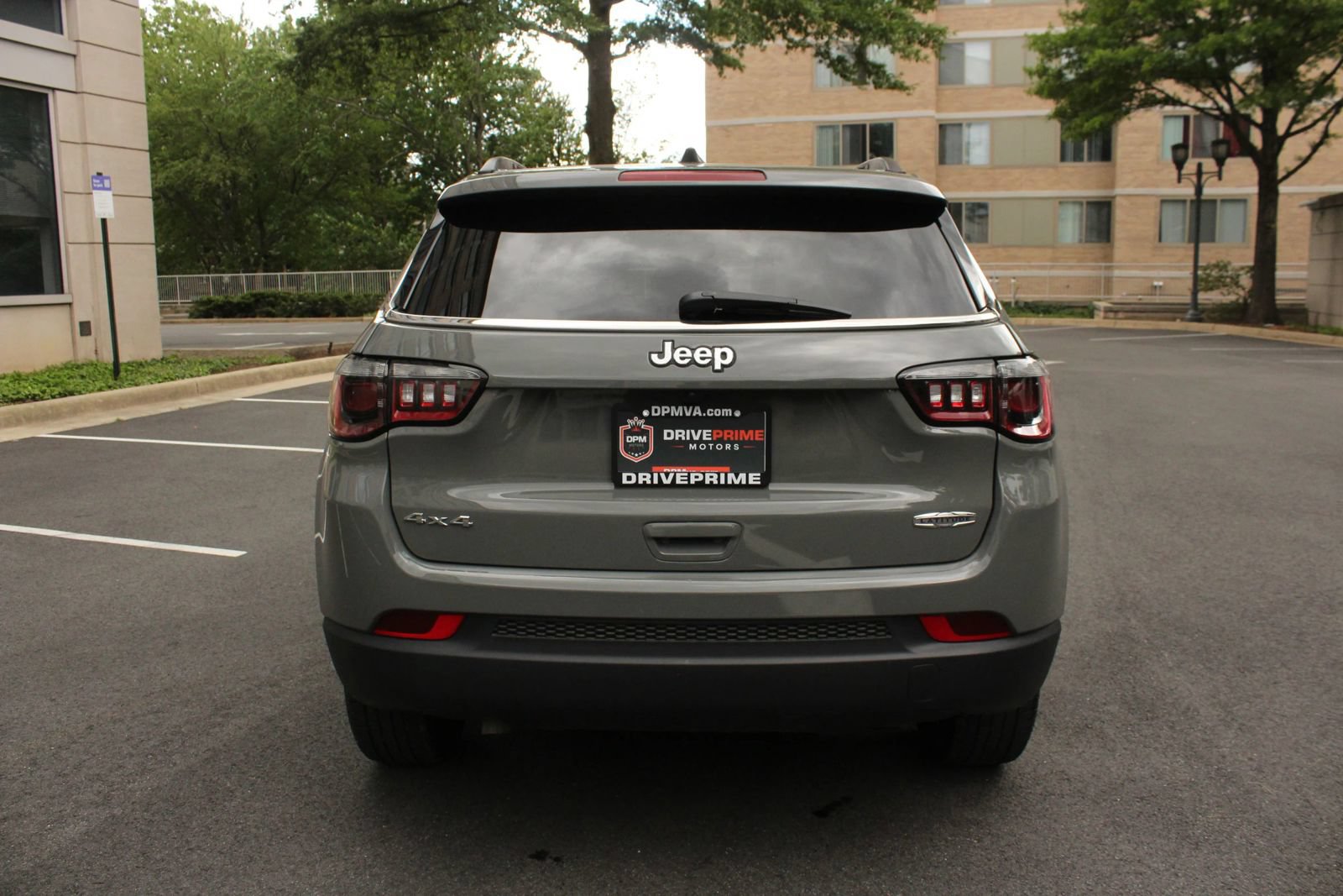 Used 2024 Jeep Compass Latitude AWD/4WD image 8