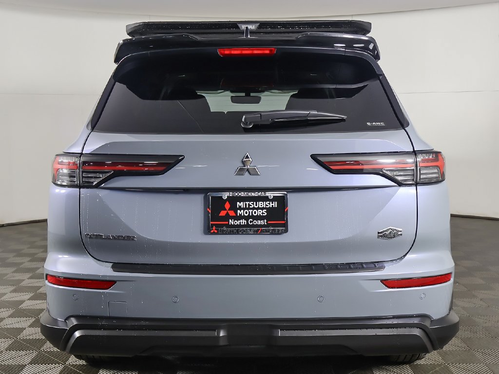 New 2026 Mitsubishi Outlander AWD image 14