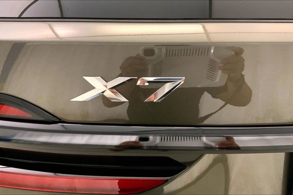 Used 2026 BMW X7 xDrive40i image 7