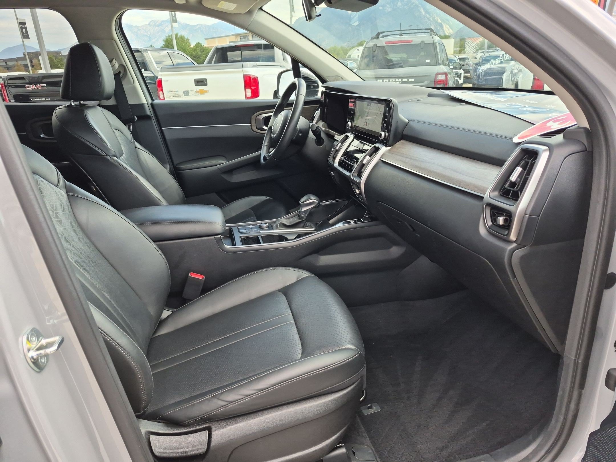 Certified 2023 Kia Sorento S w/ Panoramic Sunroof Package AWD/4WD image 31