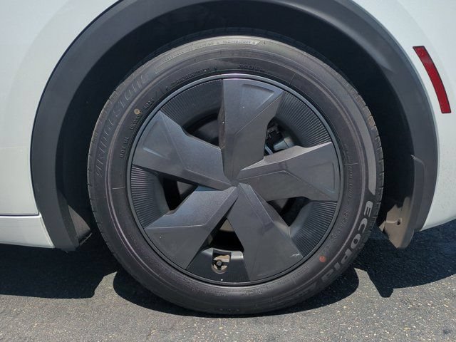Used 2024 Toyota Prius LE FWD image 13