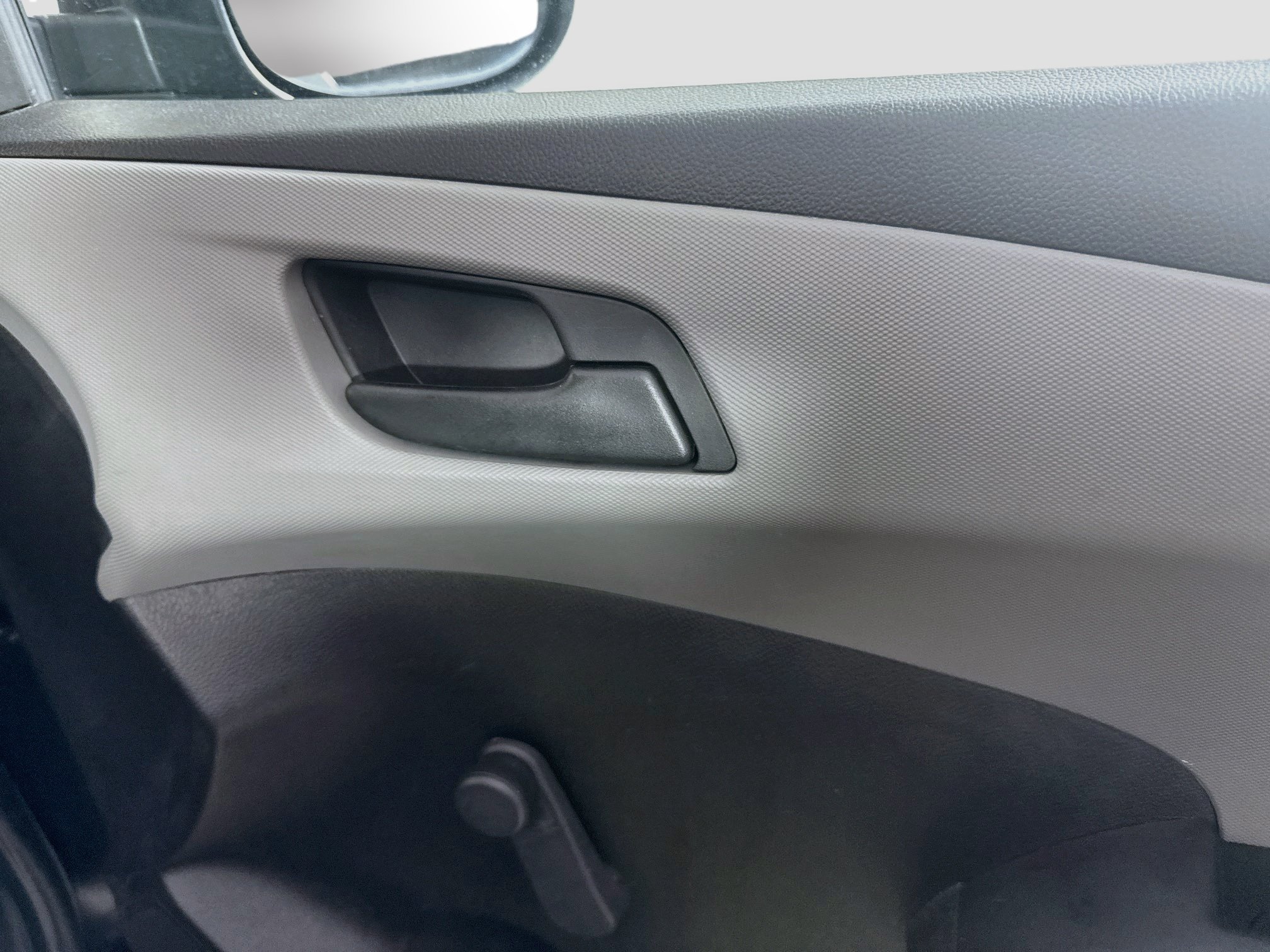 Used 2020 Chevrolet Sonic LT FWD image 31