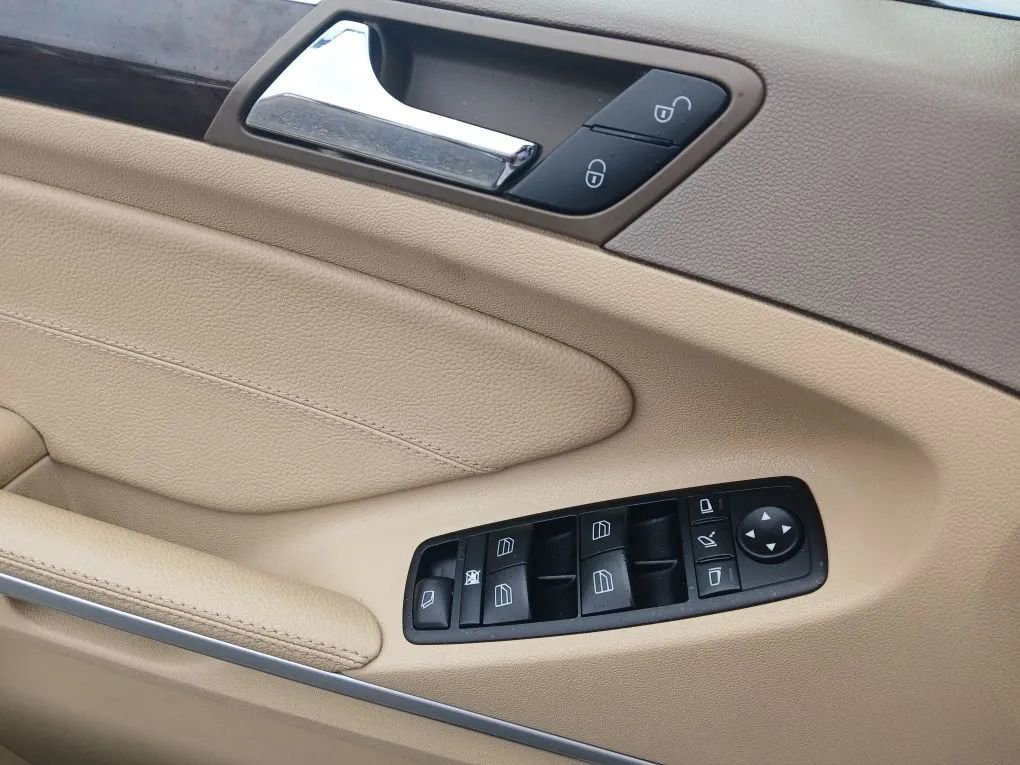 Used 2009 Mercedes-Benz GL 450 4MATIC image 18