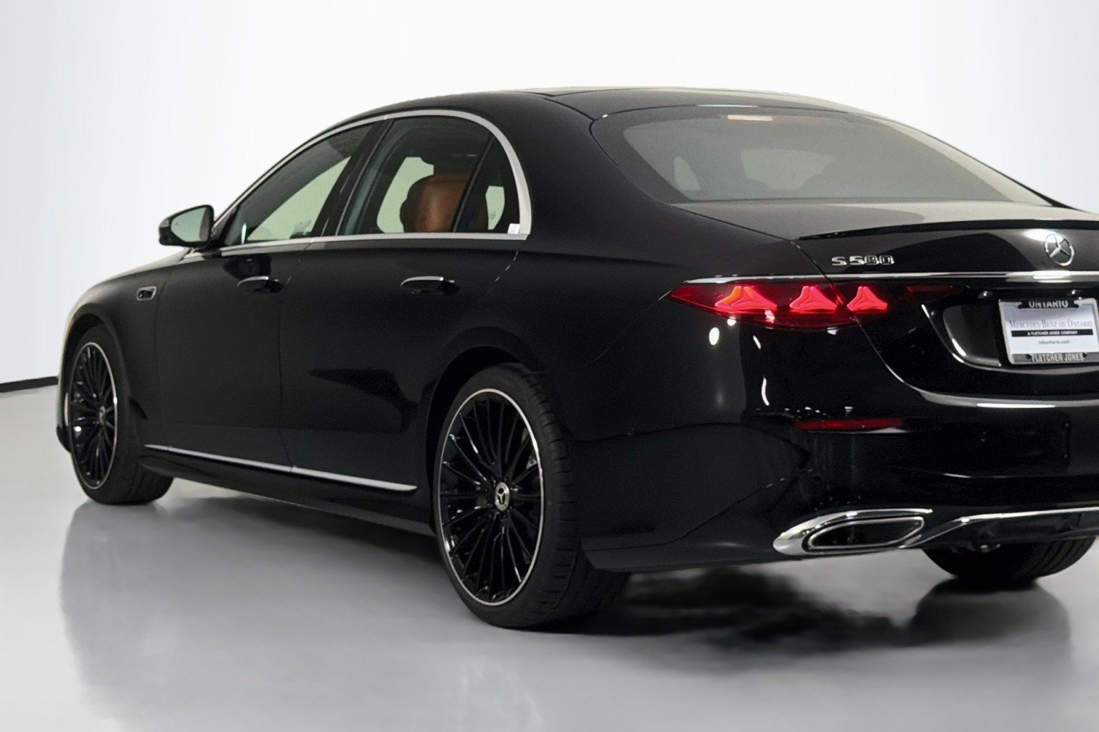 New 2027 Mercedes-Benz S 580 4MATIC Sedan image 16