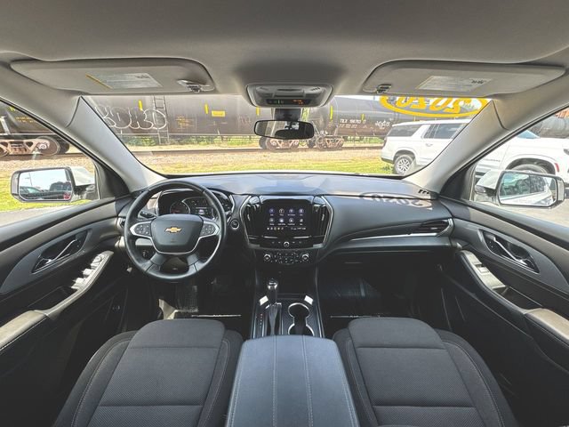 Used 2020 Chevrolet Traverse LT w/ Driver Confidence II Package AWD/4WD image 19