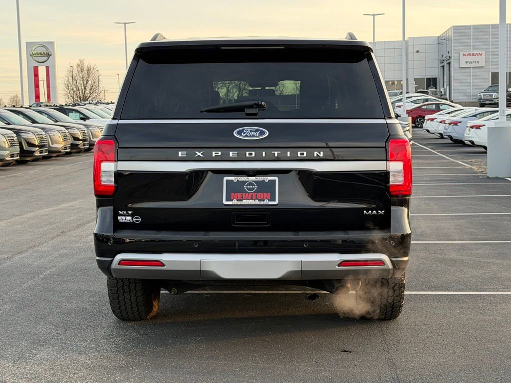 Used 2024 Ford Expedition Max XLT image 6