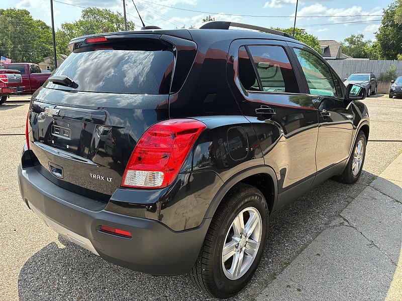 Used 2015 Chevrolet Trax LT w/ LT Plus Package FWD image 5