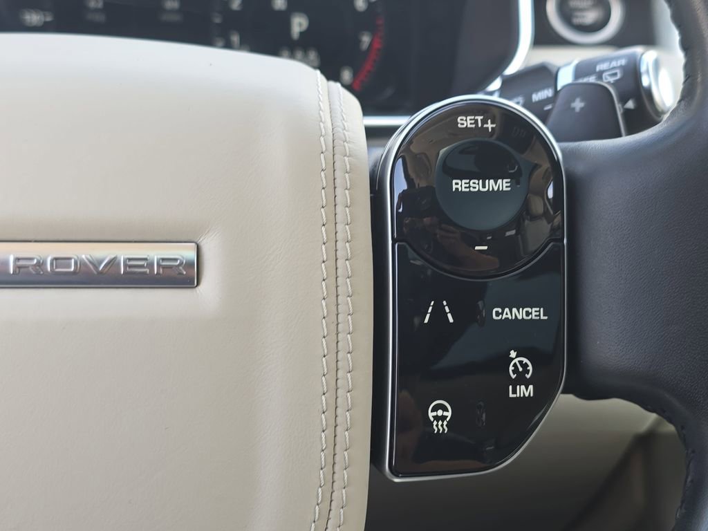 Used 2019 Land Rover Range Rover image 21